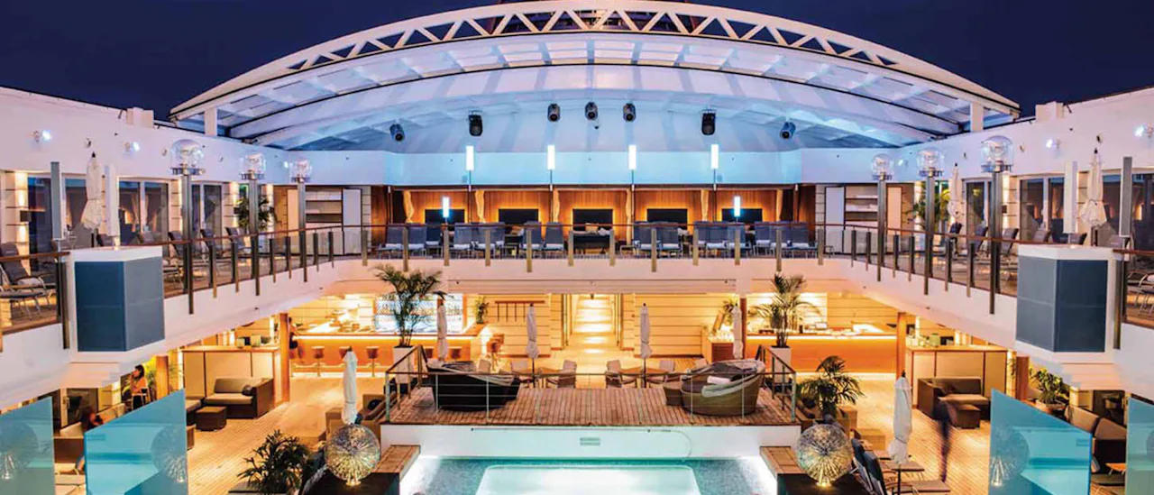 I poolen eller i poolbaren – var svalkar du dig bäst?
