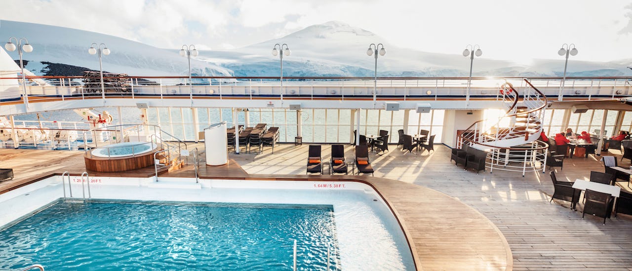 Svalka dig i poolen