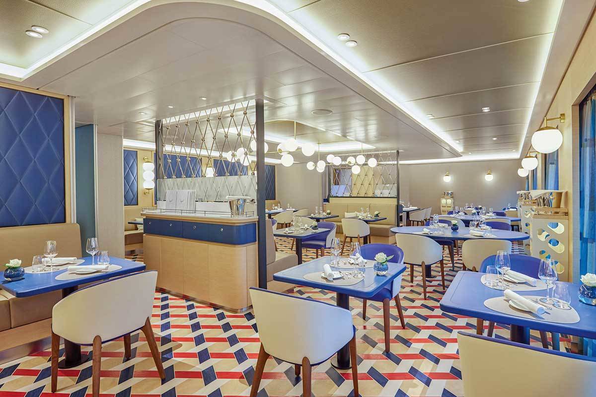 Njut av fransk mat på specialrestaurangen l'esprit.