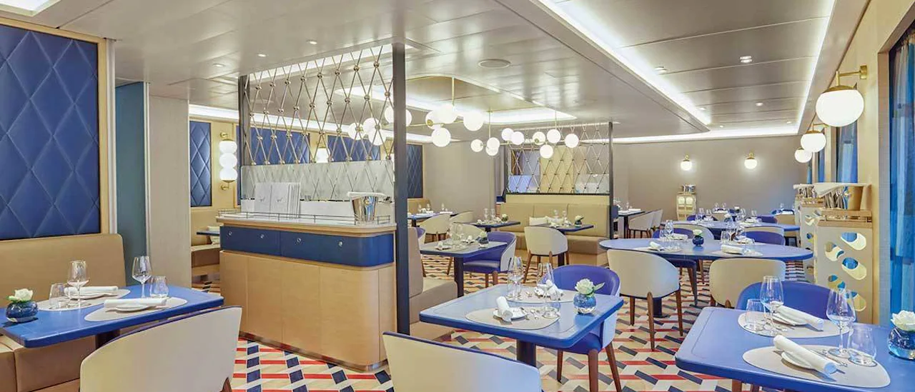 Njut av fransk mat på specialrestaurangen l'esprit.