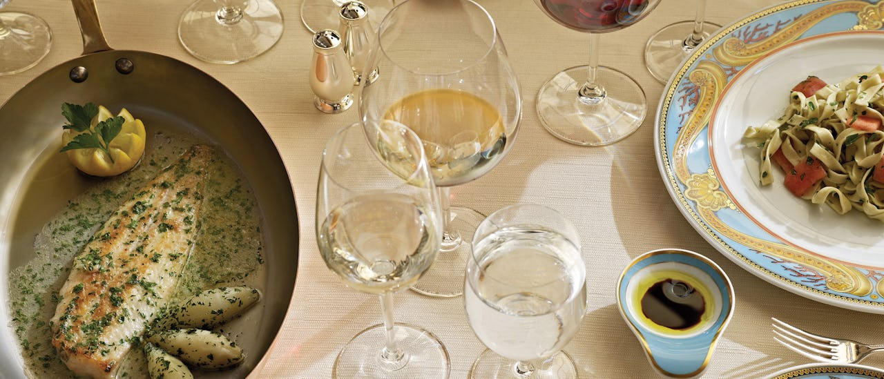 Restaurang Toscana firar passionen i Italiensk matlagning, serverad på specialdesignat Versace-porslin.