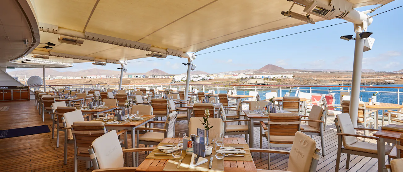 Terrassen på Yacht Club