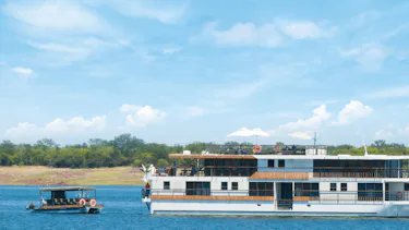 RV Zimbabwean Dream, Zambezi