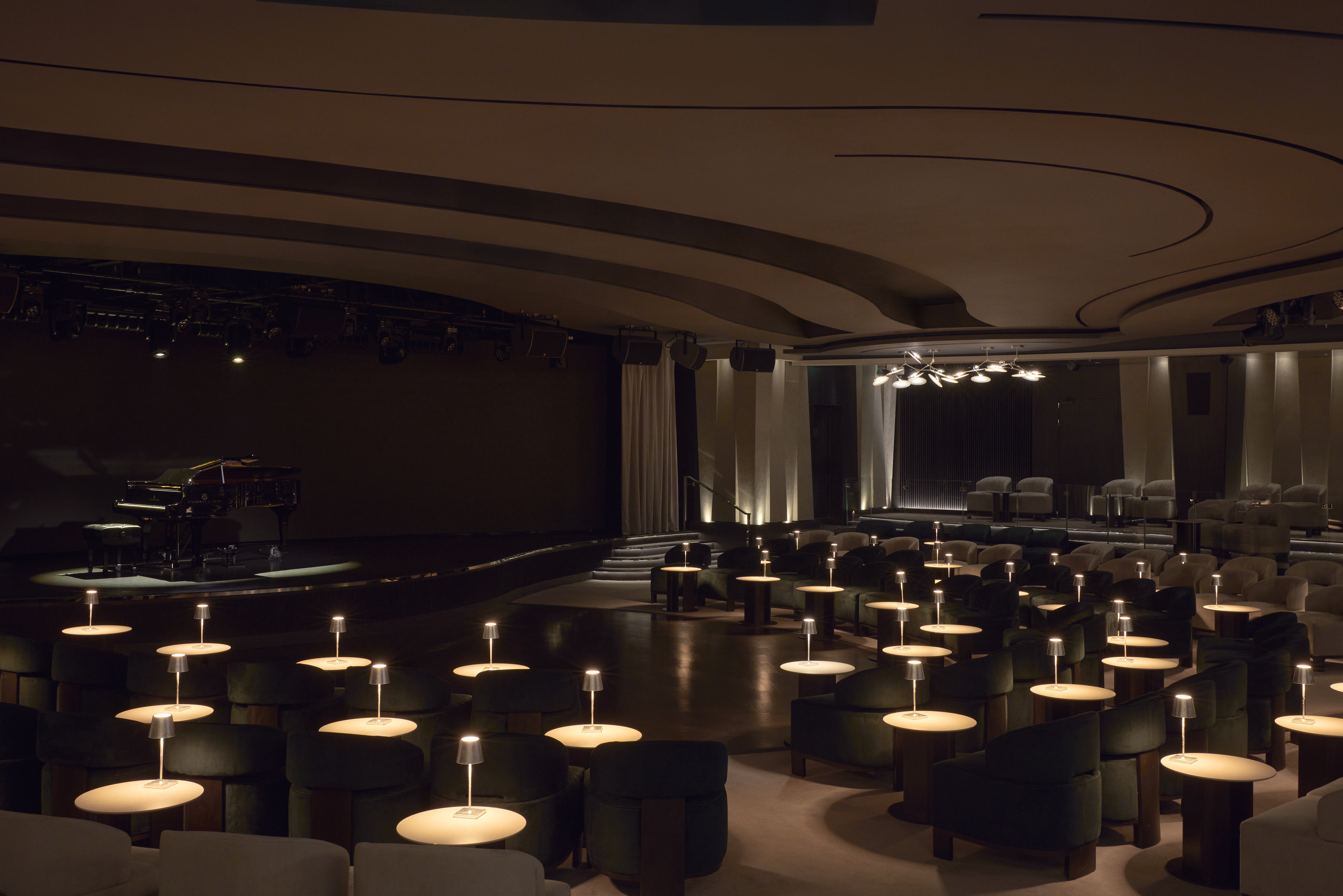 Journeys lounge