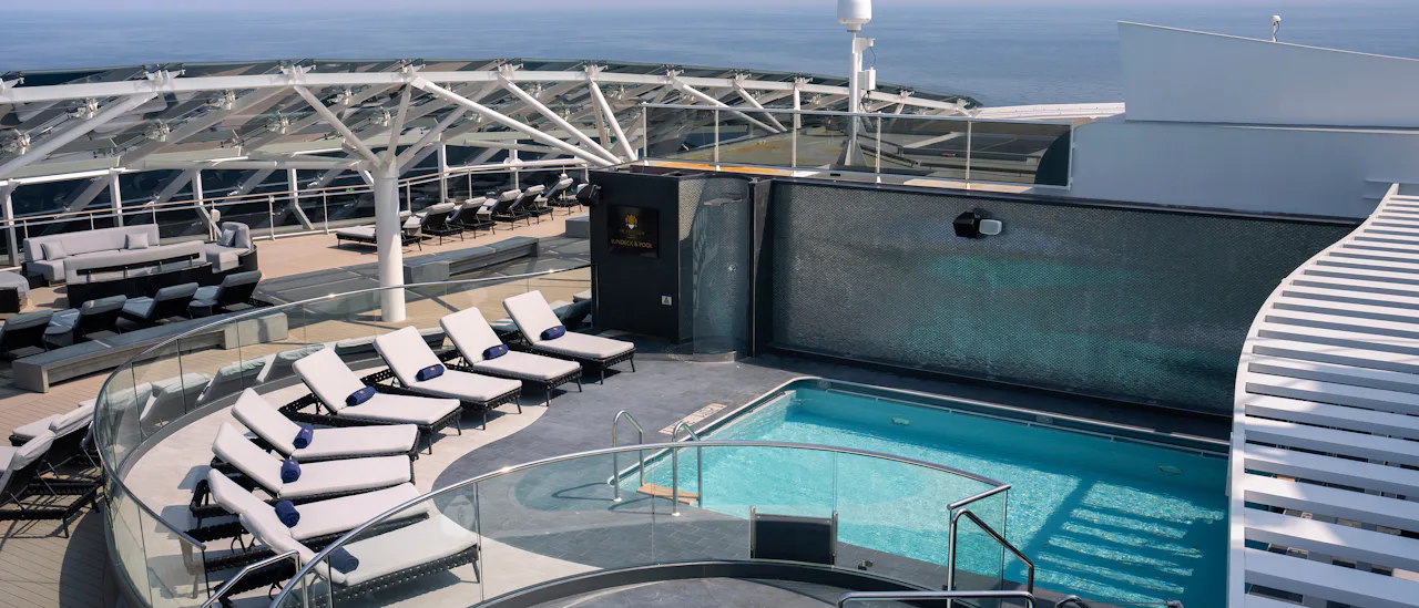 MSC Yacht Club erbjuder en privat upplevelse med bland annat restaurang, lounge, bar och pool