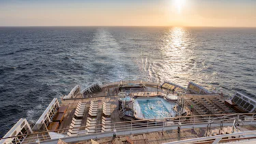 Queen Mary 2, Atlantkryssningar