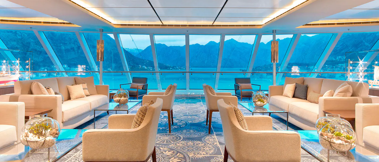 Njut av utsikten från Observation Lounge