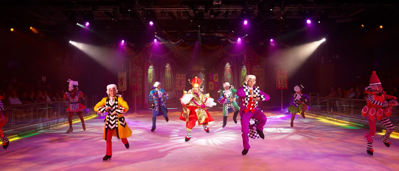 I teatern Studio B visas isshower, inte sällan med tidigare OS-deltagare i rollbesättningen.
