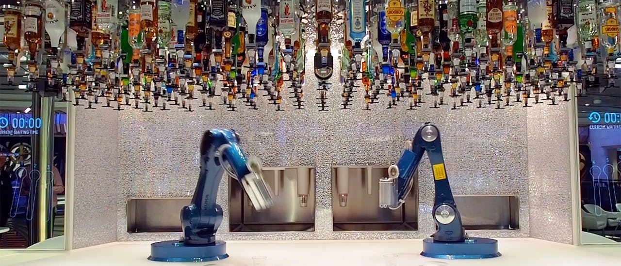 Bionic Bar – drinkar blandade av robotbartendrar