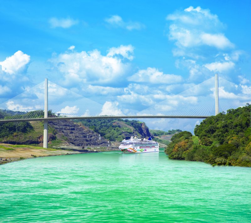 Mytomspunna Panamakanalen