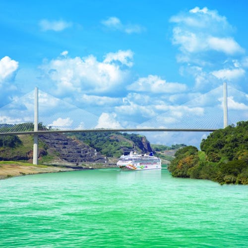 Mytomspunna Panamakanalen