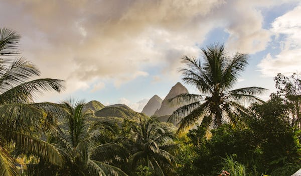 Berömda "Pitons"-bergen på St Lucia