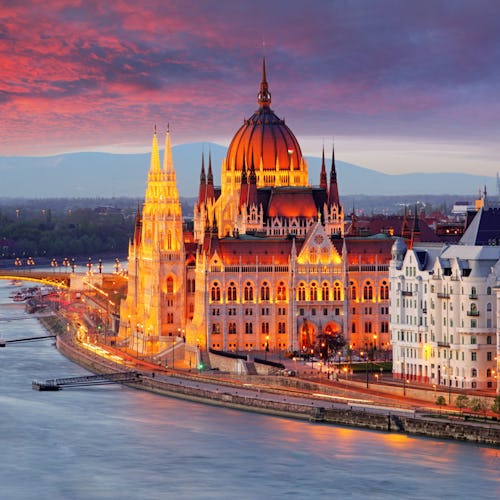 Flodkryssning på Donau med tre huvudstäder