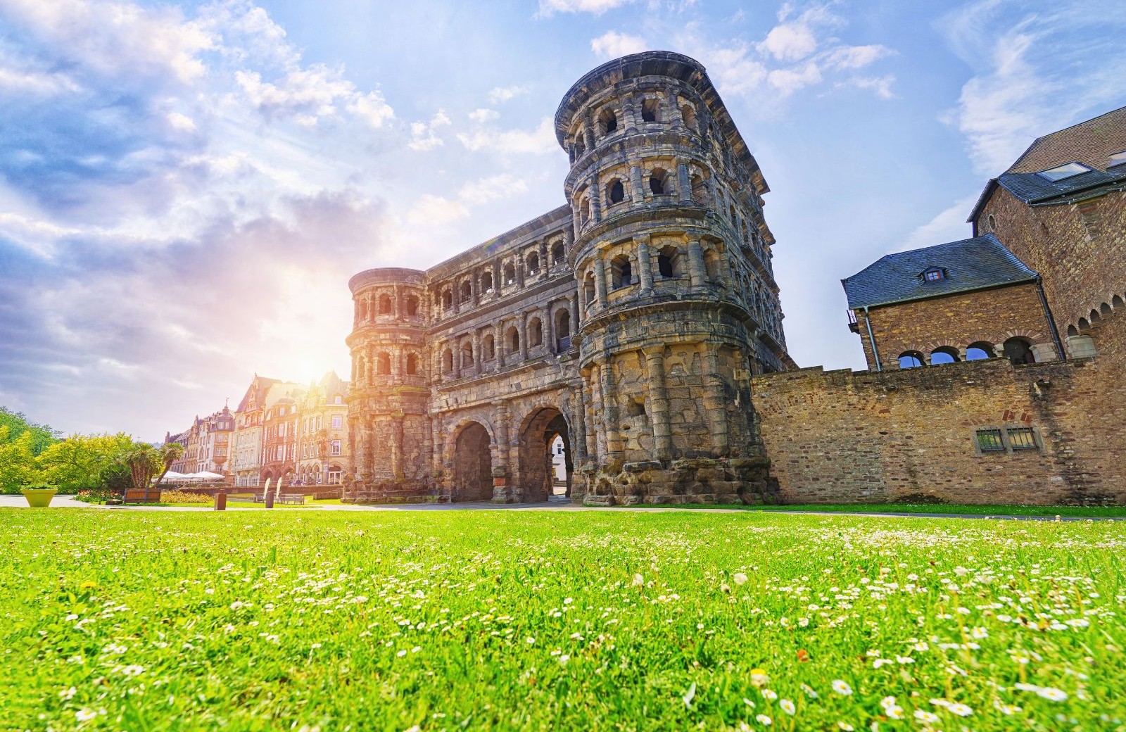 Trier med Porta Nigra